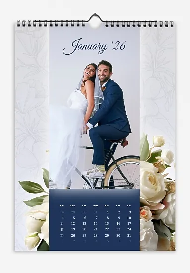 Calendar template "Newlyweds with wedding bouquet in the background" with a light background with a floral print.