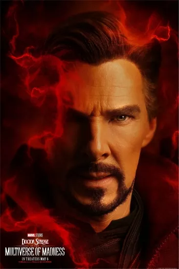 Купить постер "Doctor Strange: Multiverse of Madness" - яркий красный черный с Бенедиктом Камбербэтчем, Стивеном Стрэнджем крупным планом